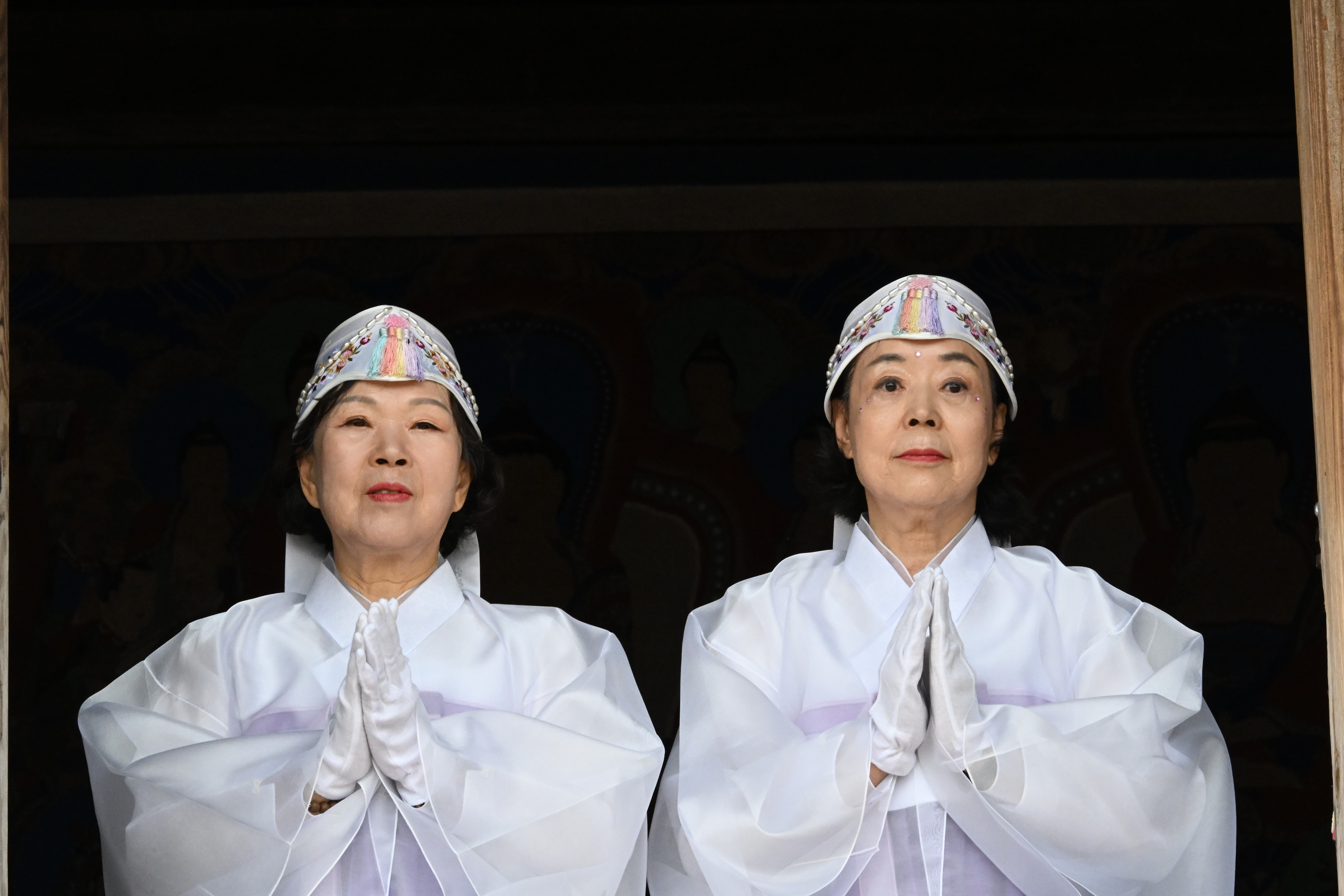 김태흠 도지사는 5일 예산 수덕사를 방문해 부처님 오신 날 봉축 법요식에 참석했다. 관련사진 3