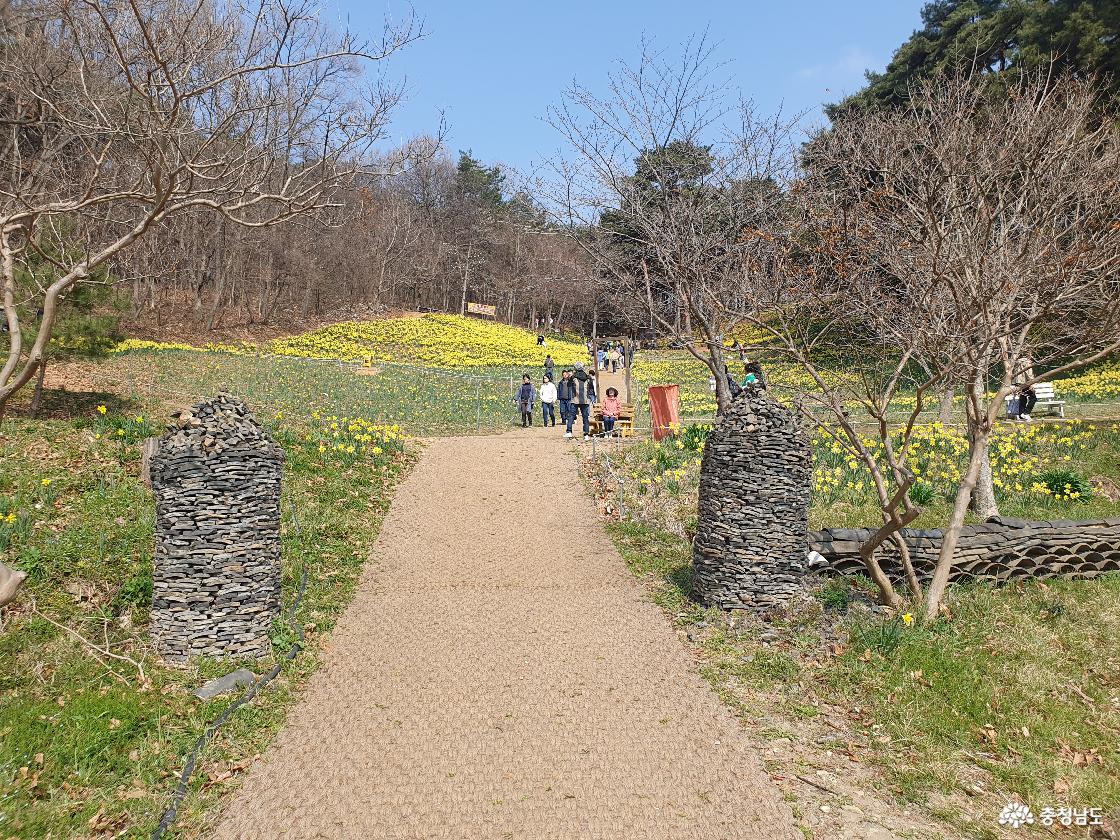 정원 입구