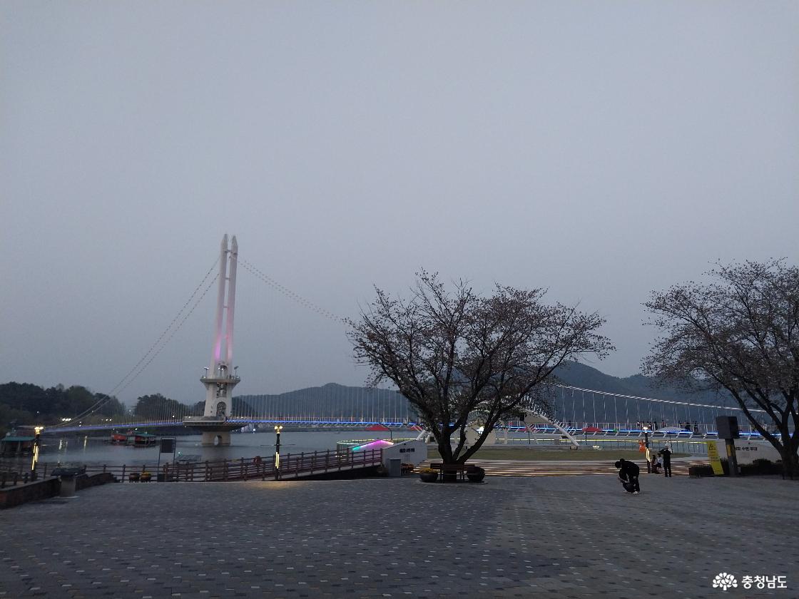 초입에서 바라본 예당호