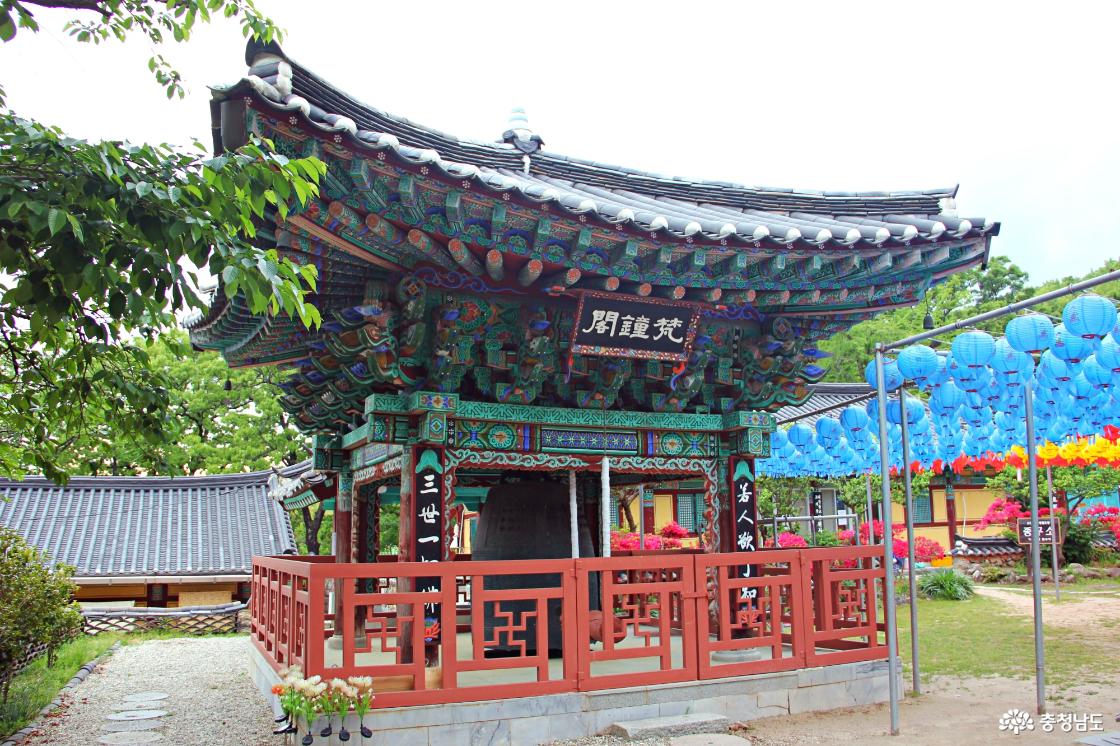 신원사 범종루